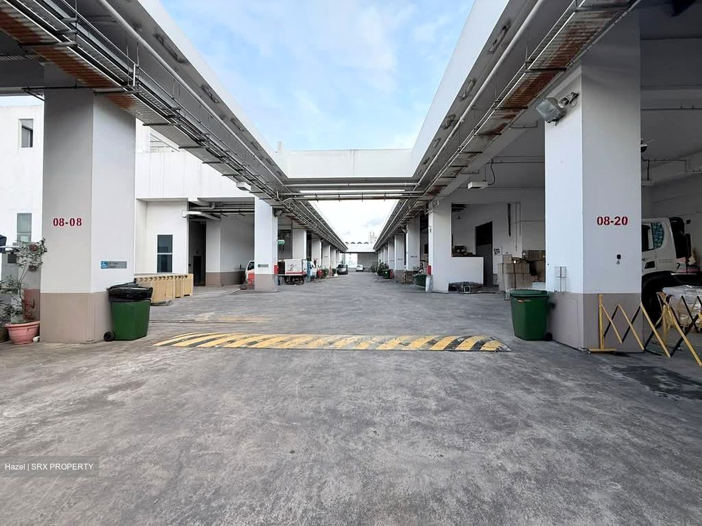 8B @ Admiralty (D27), Factory #582818191